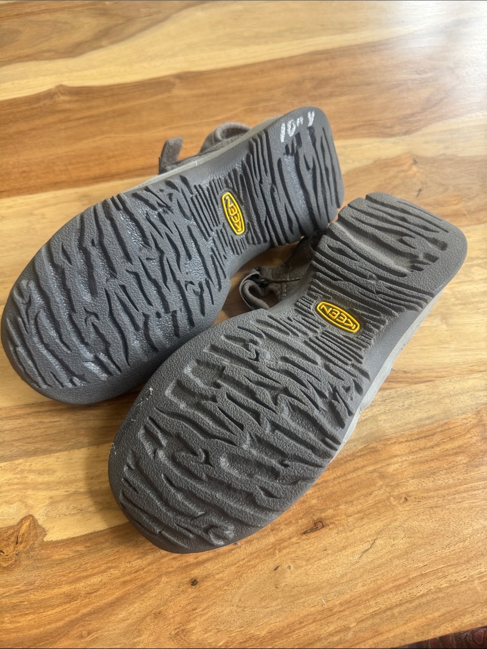 KEEN Women's Rose sandals Gray 7.5 - Picture 5 of 8